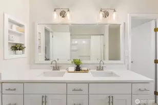 12103 SE 70th St, Newcastle, WA 98056 - Photo 19