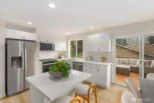 12103 SE 70th St, Newcastle, WA 98056 - Photo 9