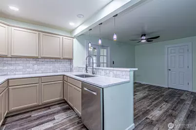 6225 S Puget Sound Avenue, Tacoma, WA 98409 - Photo 13