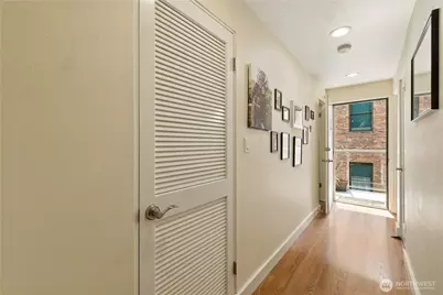 1810 43rd Avenue E #203, Seattle, WA 98112 - Photo 17