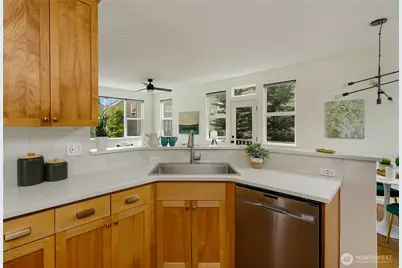 346 Wyatt Way NE #10, Bainbridge Island, WA 98110 - Photo 9