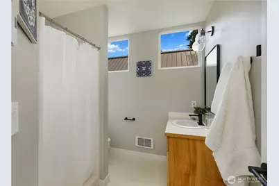 346 Wyatt Way NE #10, Bainbridge Island, WA 98110 - Photo 13