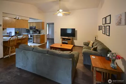 16205 Lindsay Road SE, Yelm, WA 98597 - Photo 13