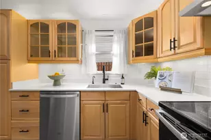 14052 Midvale Ave N, Seattle, WA 98133 - Photo 13