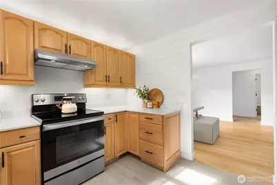 14052 Midvale Avenue N, Seattle, WA 98133 - Photo 13