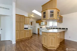 8318 38th St E, Edgewood, WA 98371 - Photo 7