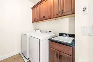 810 5th Ave NW, Issaquah, WA 98027 - Photo 29