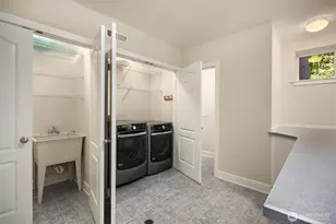 10668 NE Manor Ln, Bainbridge Island, WA 98110 - Photo 31