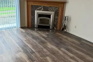 3945 NW Fairway Ln, Bremerton, WA 98312 - Photo 3