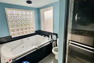 309 NW 48th St, Seattle, WA 98107 - Photo 13