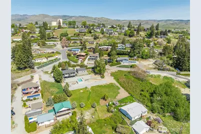 241 Lakeshore Drive, Manson, WA 98831 - Photo 11