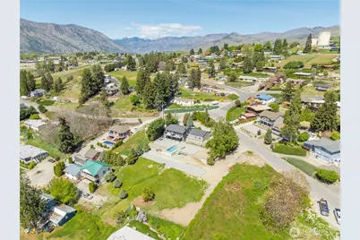 241 Lakeshore Drive, Manson, WA 98831 - Photo 13