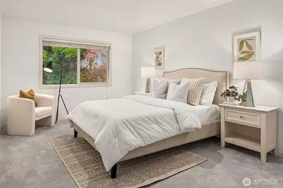 8550 NE 28th Street, Hunts Point, WA 98004 - Photo 27