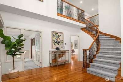 8550 NE 28th Street, Hunts Point, WA 98004 - Photo 3