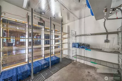 810 S Lake Roesiger Road, Snohomish, WA 98290 - Photo 13