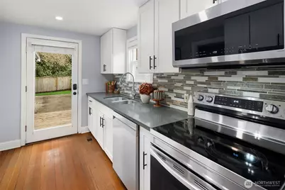 3707 SW Thistle, Seattle, WA 98126 - Photo 9