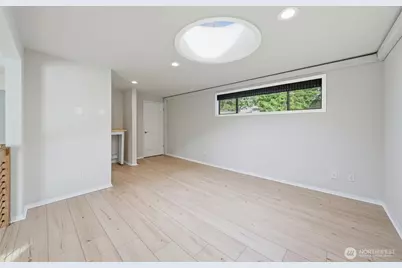 2027 Narrows View Circle NW #E244, Gig Harbor, WA 98335 - Photo 31