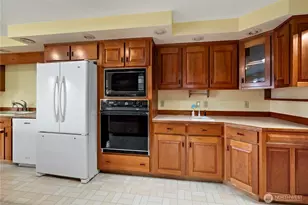 716 Heller Rd, Oak Harbor, WA 98277 - Photo 29