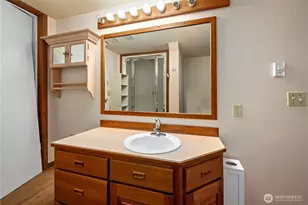 716 Heller Rd, Oak Harbor, WA 98277 - Photo 13