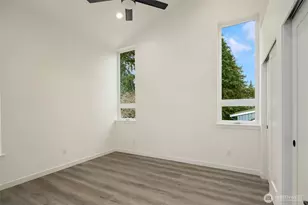 2006 120th Street NE, Seattle, WA 98125 - Photo 11