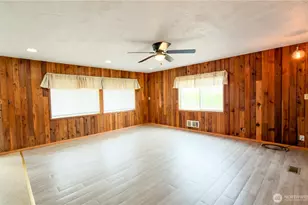 170 E Lakeland Dr, Allyn, WA 98524 - Photo 11