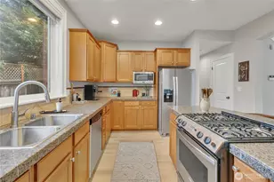 11524 SE 259th St, Kent, WA 98030 - Photo 9