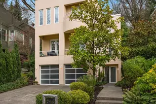 708 13th Ave E, Seattle, WA 98102 - Photo 37