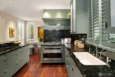 708 13th Avenue E, Seattle, WA 98102 - Photo 9