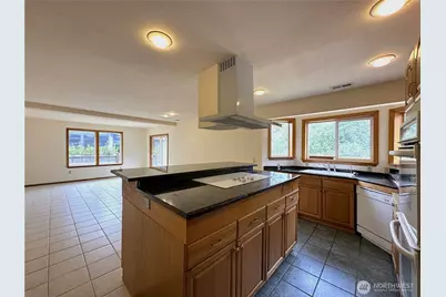 832 Whale Court SW, Ocean Shores, WA 98569 - Photo 3