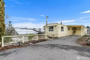 455 9th St NE, East Wenatchee, WA 98802 - Photo 1