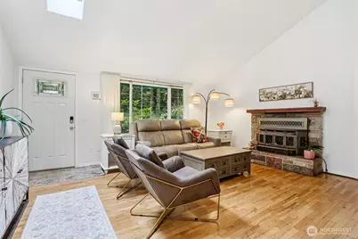 18917 76th Avenue W, Lynnwood, WA 98036 - Photo 3