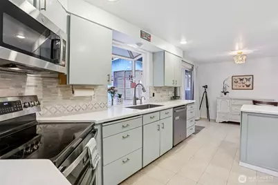 18917 76th Avenue W, Lynnwood, WA 98036 - Photo 9