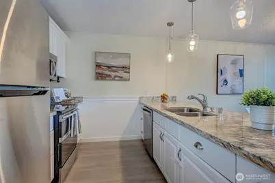 13872 NE 60th Way #114, Redmond, WA 98052 - Photo 5