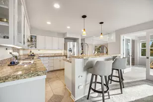 2420 8th Ave N, Seattle, WA 98109 - Photo 13