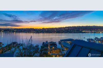 2420 8th Avenue N #201, Seattle, WA 98109 - Photo 25