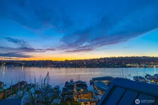 2420 8th Ave N, Seattle, WA 98109 - Photo 25