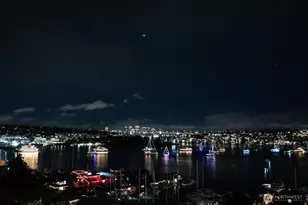 2420 8th Ave N, Seattle, WA 98109 - Photo 29