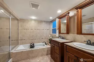 2420 8th Ave N, Seattle, WA 98109 - Photo 21