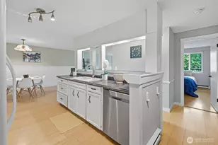 9416 1st Ave NE, Seattle, WA 98115 - Photo 27