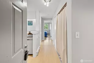 9416 1st Ave NE, Seattle, WA 98115 - Photo 17