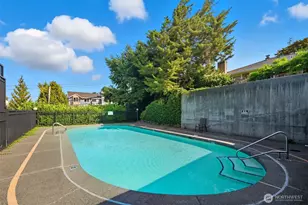 9416 1st Ave NE, Seattle, WA 98115 - Photo 3