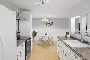 9416 1st Ave NE, Seattle, WA 98115 - Photo 29