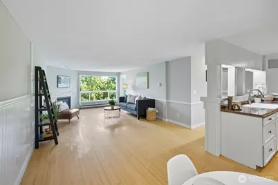 9416 1st Avenue NE #305, Seattle, WA 98115 - Photo 11