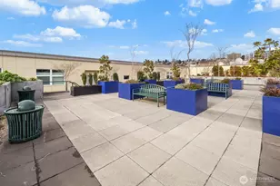 17 W Mercer St, Seattle, WA 98119 - Photo 31