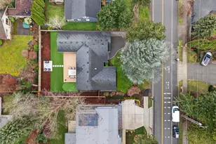 10411 NE 112th St, Kirkland, WA 98033 - Photo 3