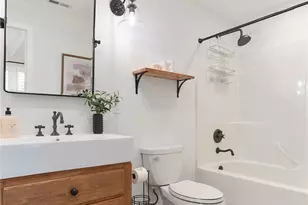 10411 NE 112th St, Kirkland, WA 98033 - Photo 27