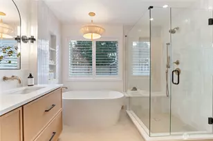 10411 NE 112th St, Kirkland, WA 98033 - Photo 23