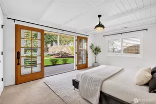 10411 NE 112th St, Kirkland, WA 98033 - Photo 25