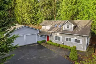 133 W Beacon Hill Dr, Longview, WA 98632 - Photo 1