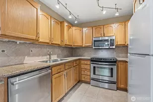 133 W Beacon Hill Dr, Longview, WA 98632 - Photo 3